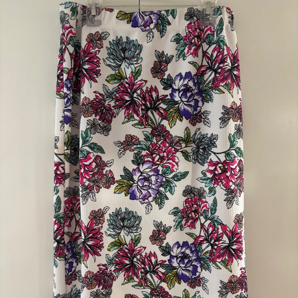 SLINKY STRAIGHT SKIRT
